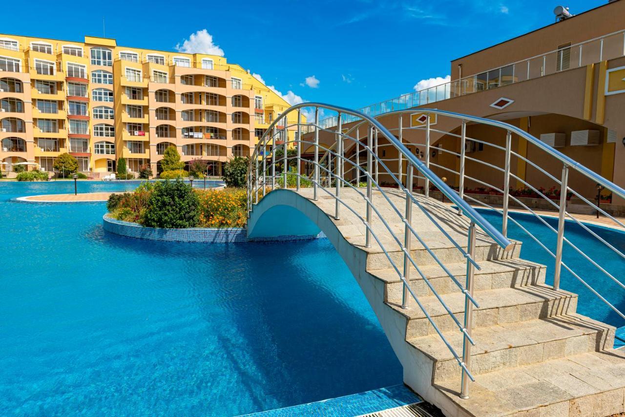 Menada Grand Resort Apartments Aheloy Eksteriør billede